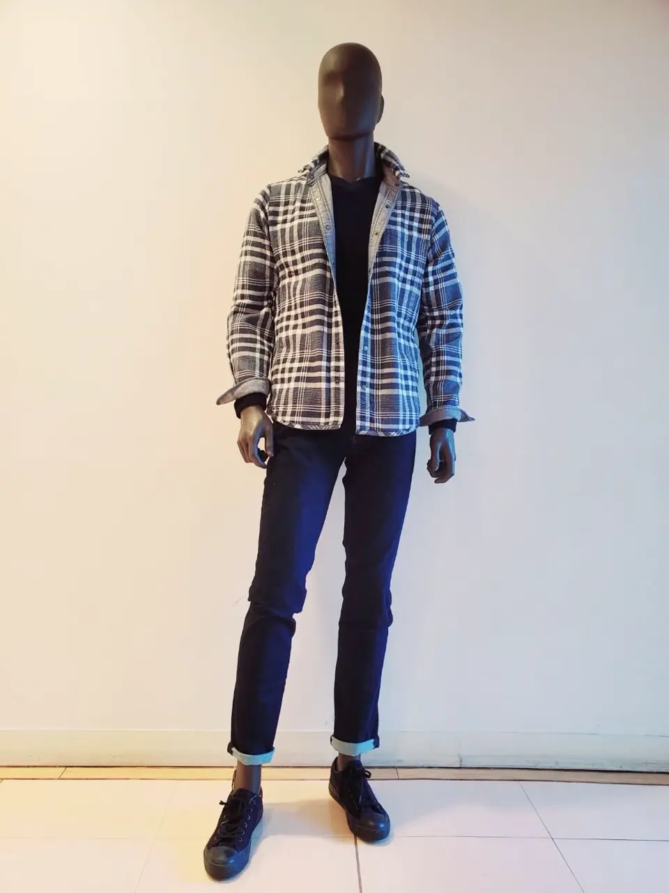 JOSEPH ABBOUD 亀井 コーディネート画像