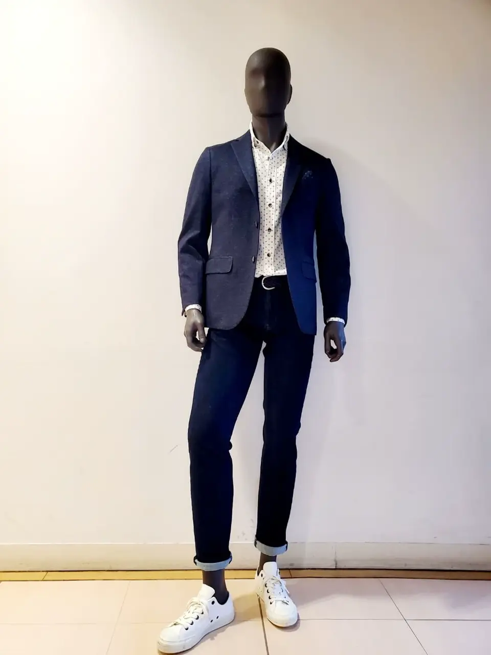 JOSEPH ABBOUD 亀井 コーディネート画像