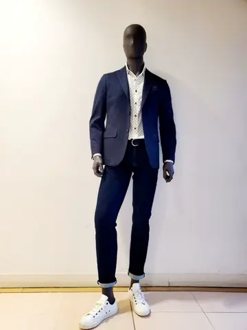 JOSEPH ABBOUD 亀井 コーディネート画像