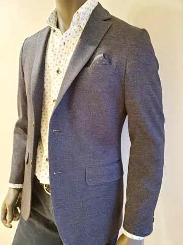 JOSEPH ABBOUD 亀井 コーディネート画像
