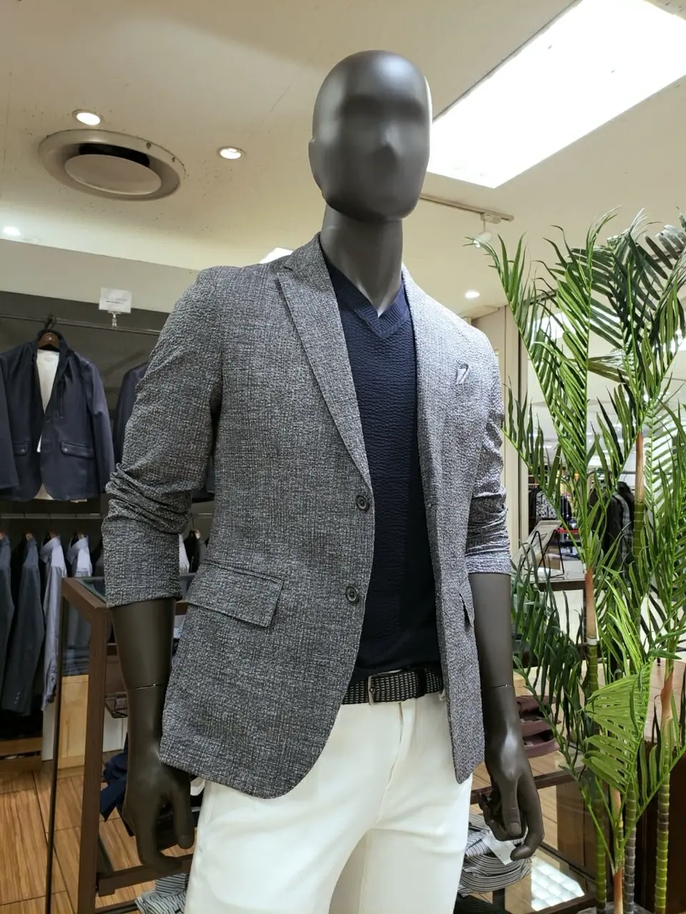 JOSEPH ABBOUD 中西 コーディネート画像