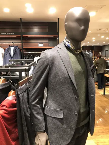 JOSEPH ABBOUD 新林 コーディネート画像