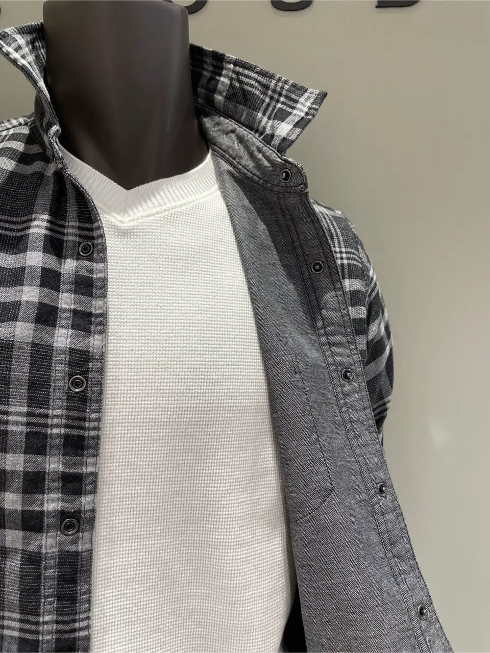 JOSEPH ABBOUD 伊津野 コーディネート画像