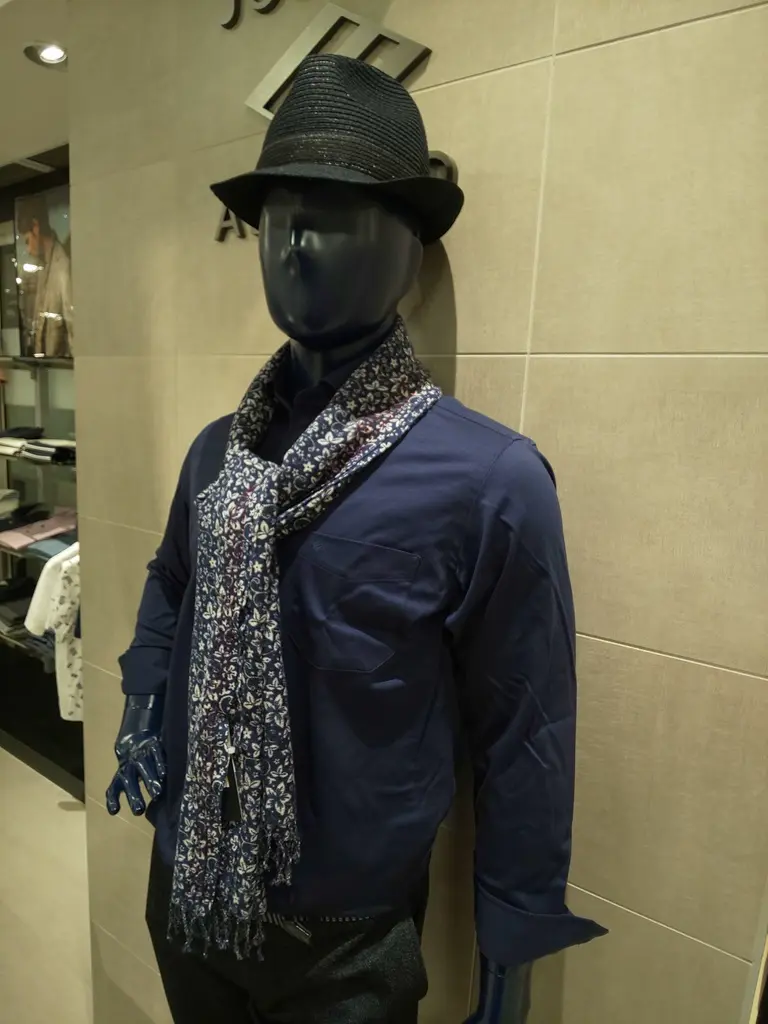 JOSEPH ABBOUD 吉川 コーディネート画像