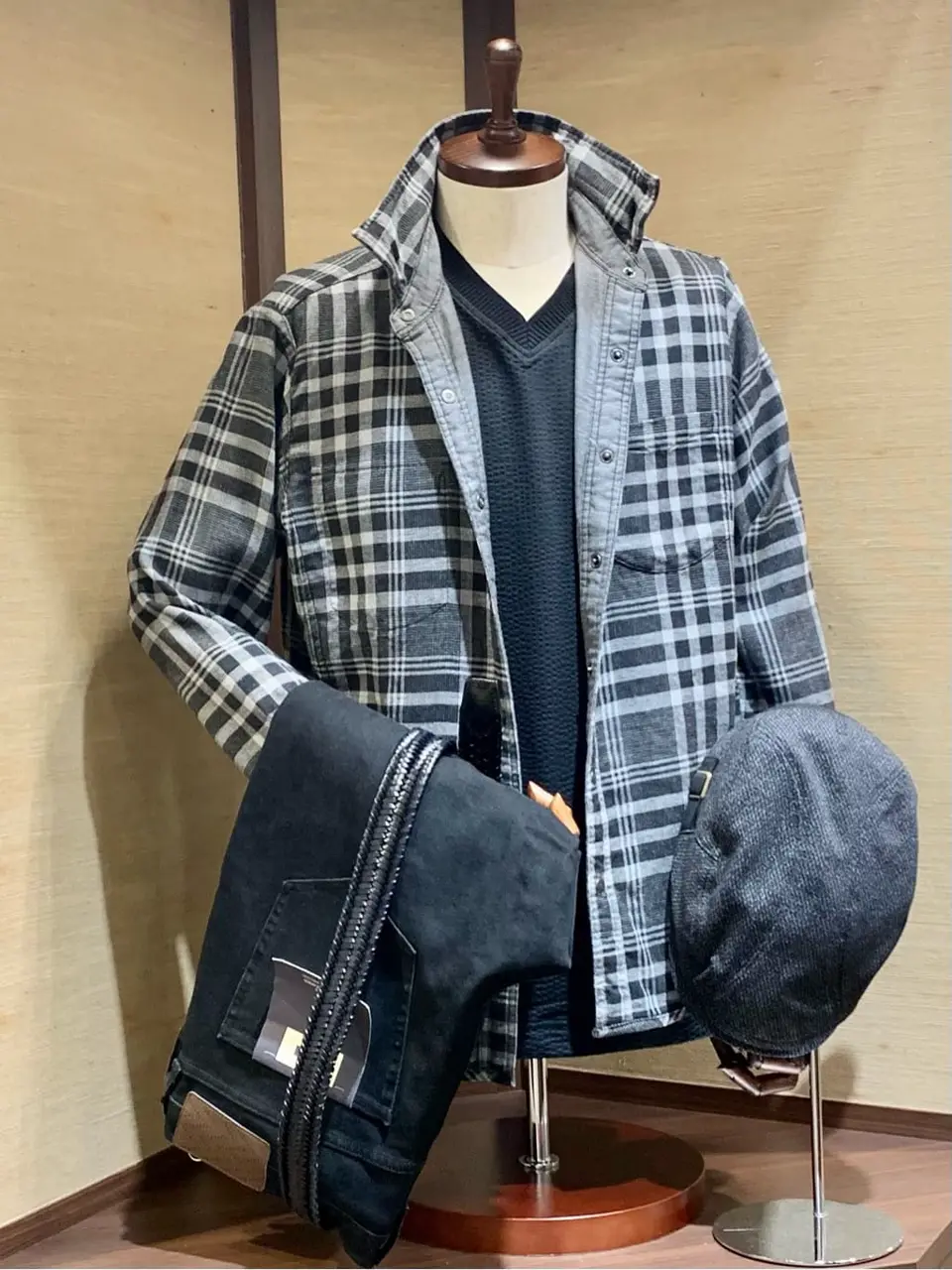  秦 コーディネート画像