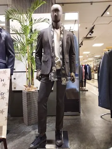 JOSEPH ABBOUD 宮下 コーディネート画像