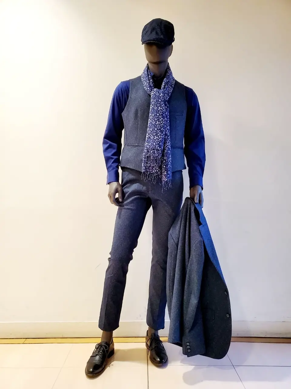 JOSEPH ABBOUD 亀井 コーディネート画像