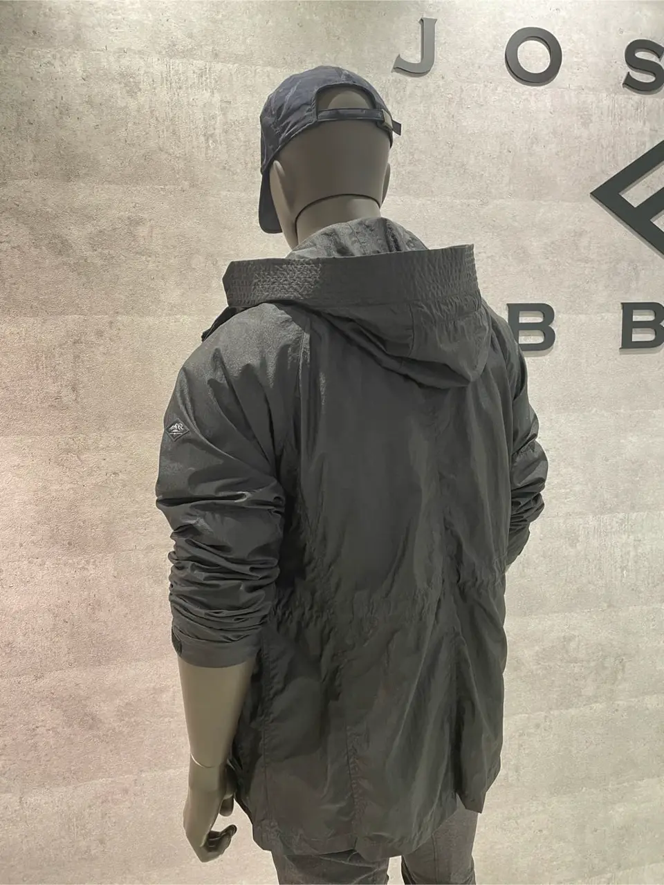 JOSEPH ABBOUD 東　 コーディネート画像