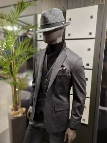 JOSEPH ABBOUD 宮下 コーディネート画像