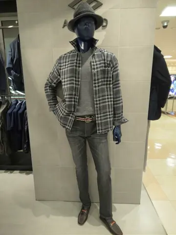 JOSEPH ABBOUD 吉川 コーディネート画像