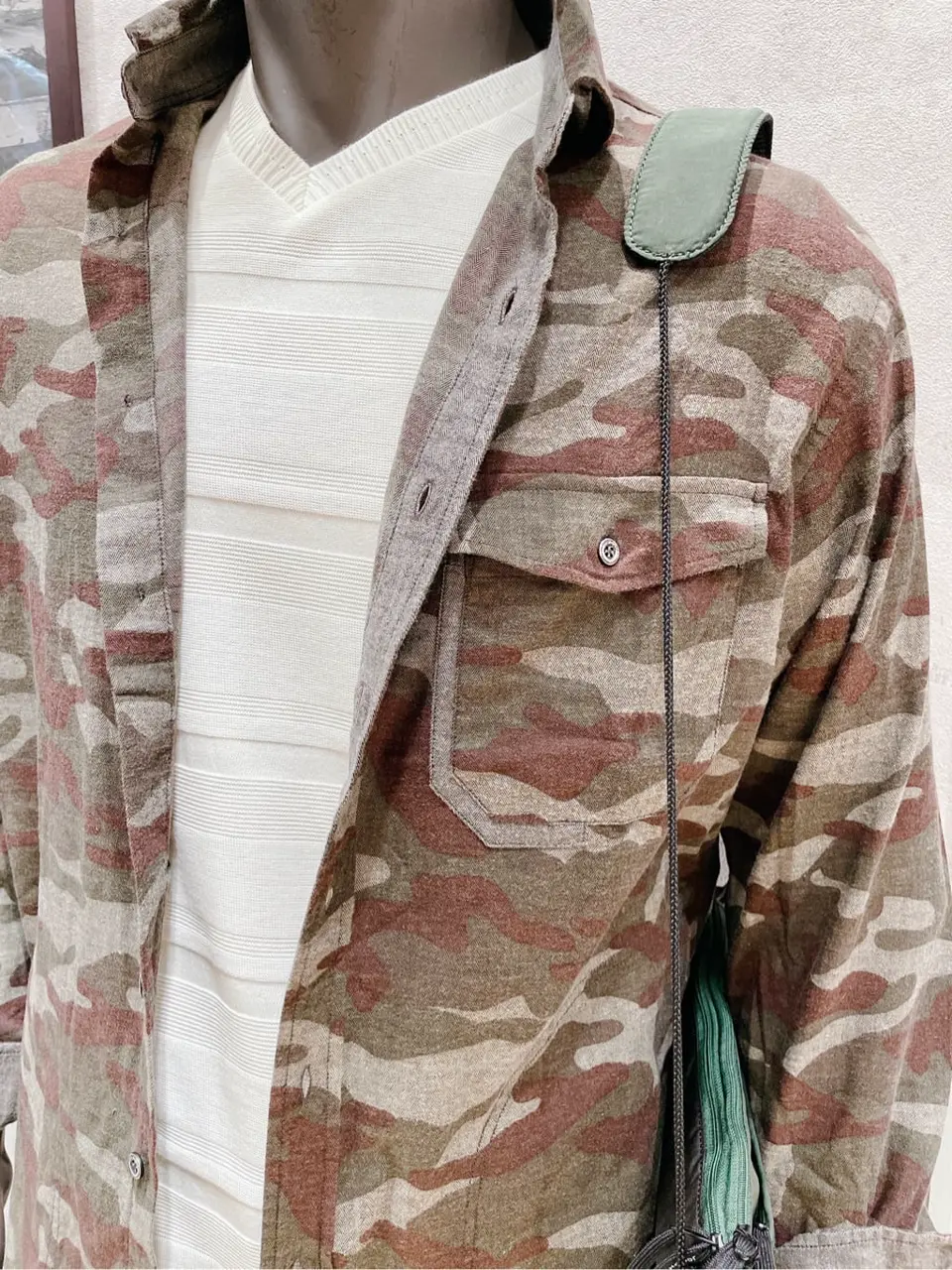 JOSEPH ABBOUD 二澤 コーディネート画像