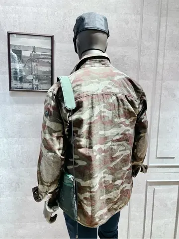 JOSEPH ABBOUD 二澤 コーディネート画像