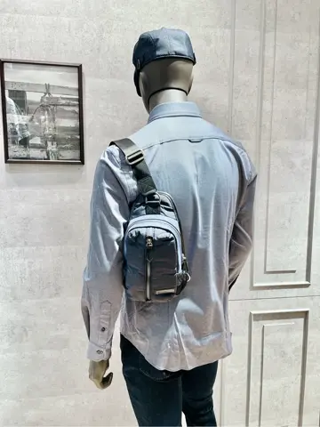 JOSEPH ABBOUD 二澤 コーディネート画像