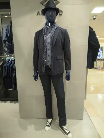 JOSEPH ABBOUD 吉川 コーディネート画像