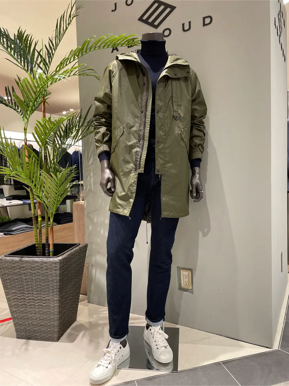 JOSEPH ABBOUD 伊津野 コーディネート画像