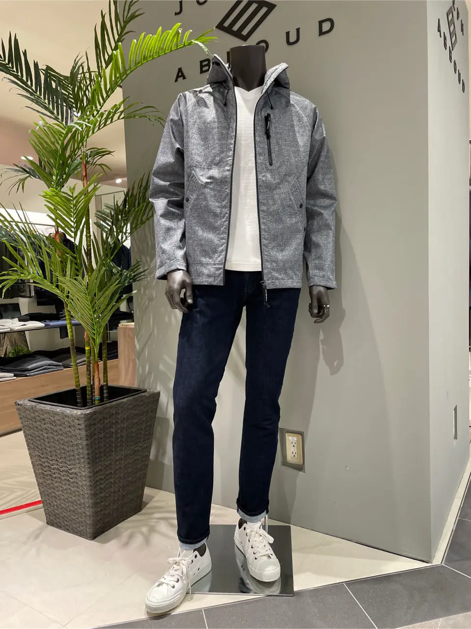 JOSEPH ABBOUD 伊津野 コーディネート画像