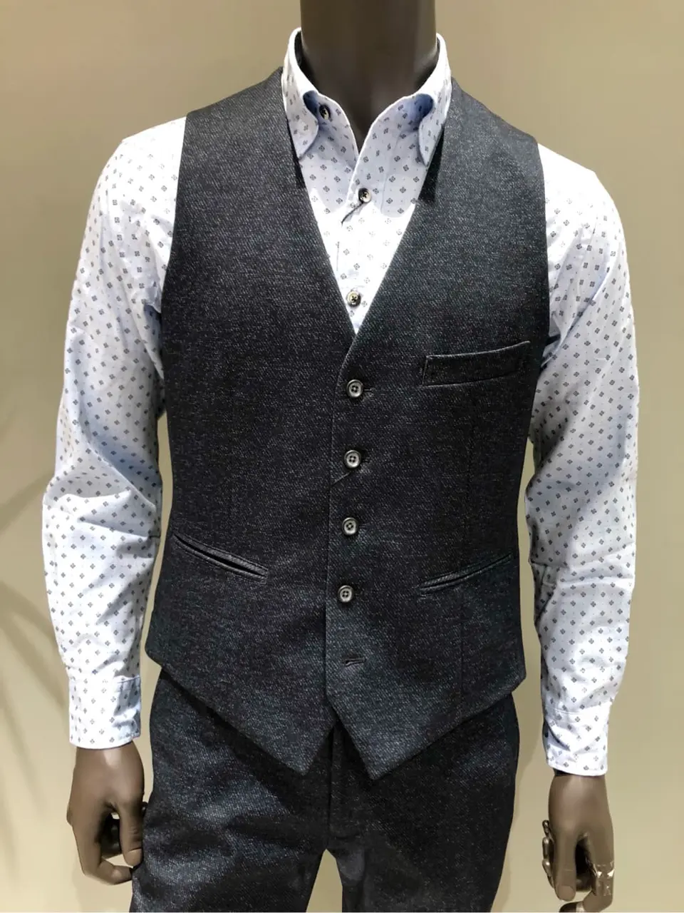 JOSEPH ABBOUD 川田 コーディネート画像