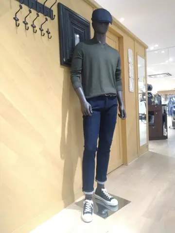 JOSEPH ABBOUD 重留 コーディネート画像