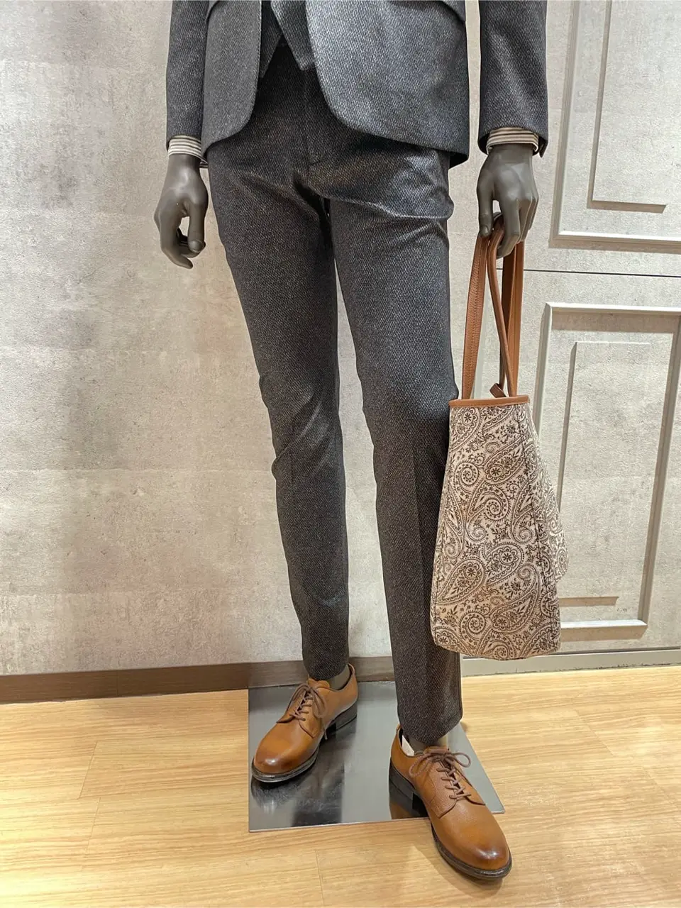 JOSEPH ABBOUD 東　 コーディネート画像