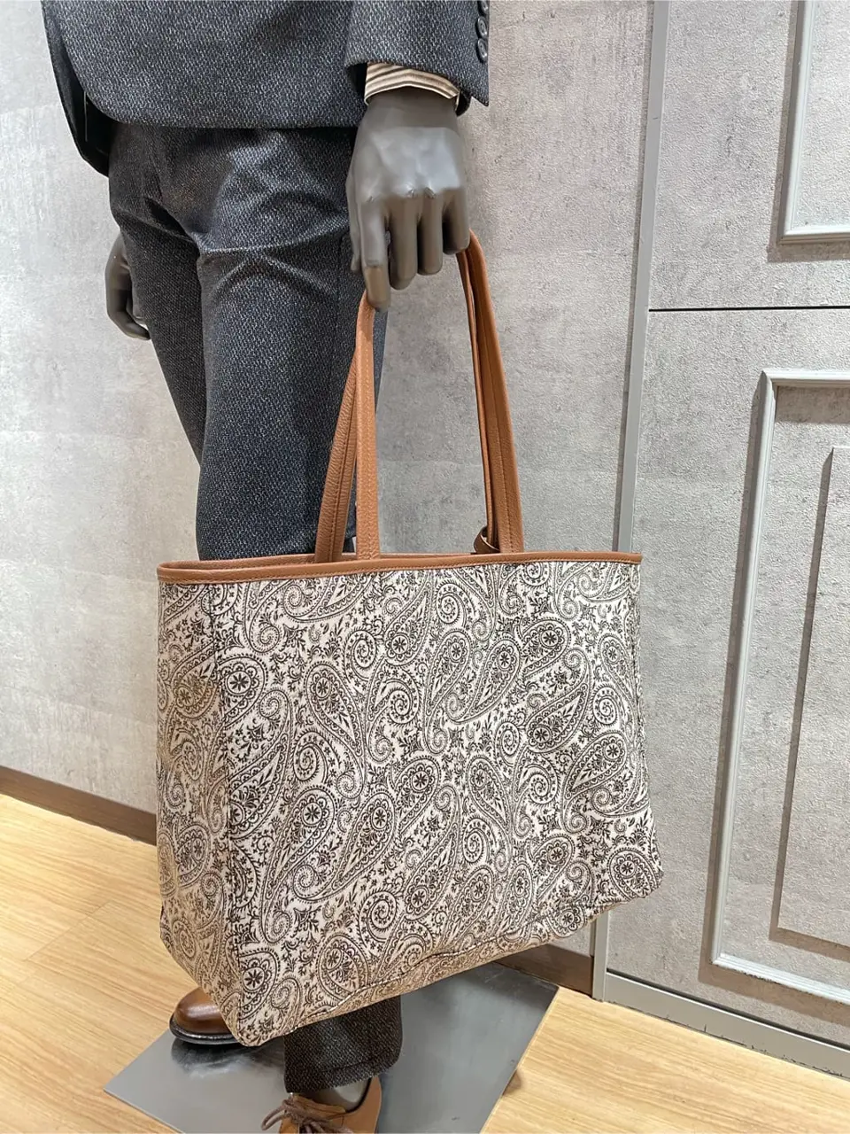 JOSEPH ABBOUD 東　 コーディネート画像