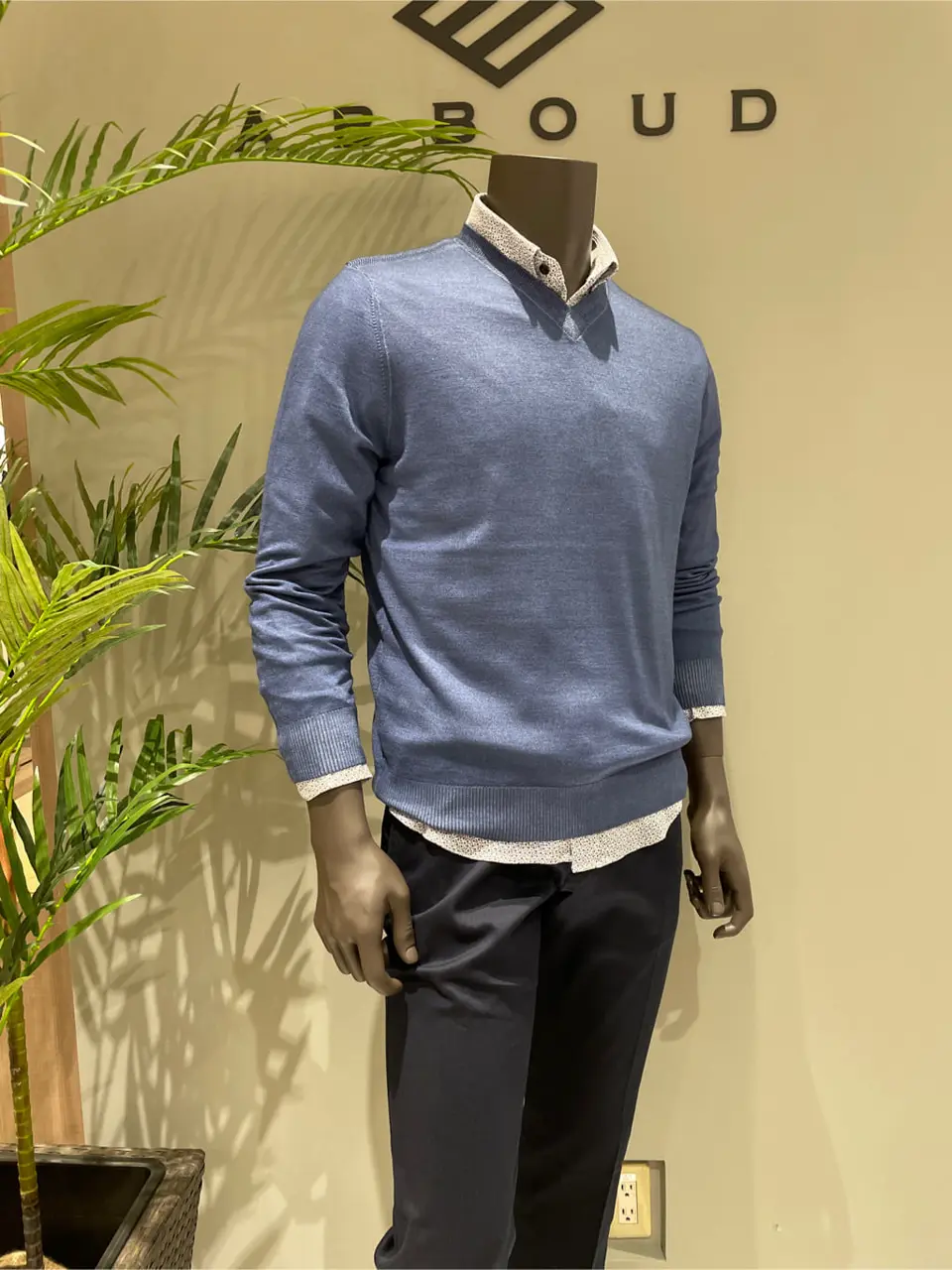 JOSEPH ABBOUD 伊津野 コーディネート画像