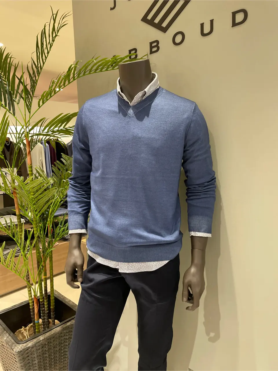 JOSEPH ABBOUD 伊津野 コーディネート画像