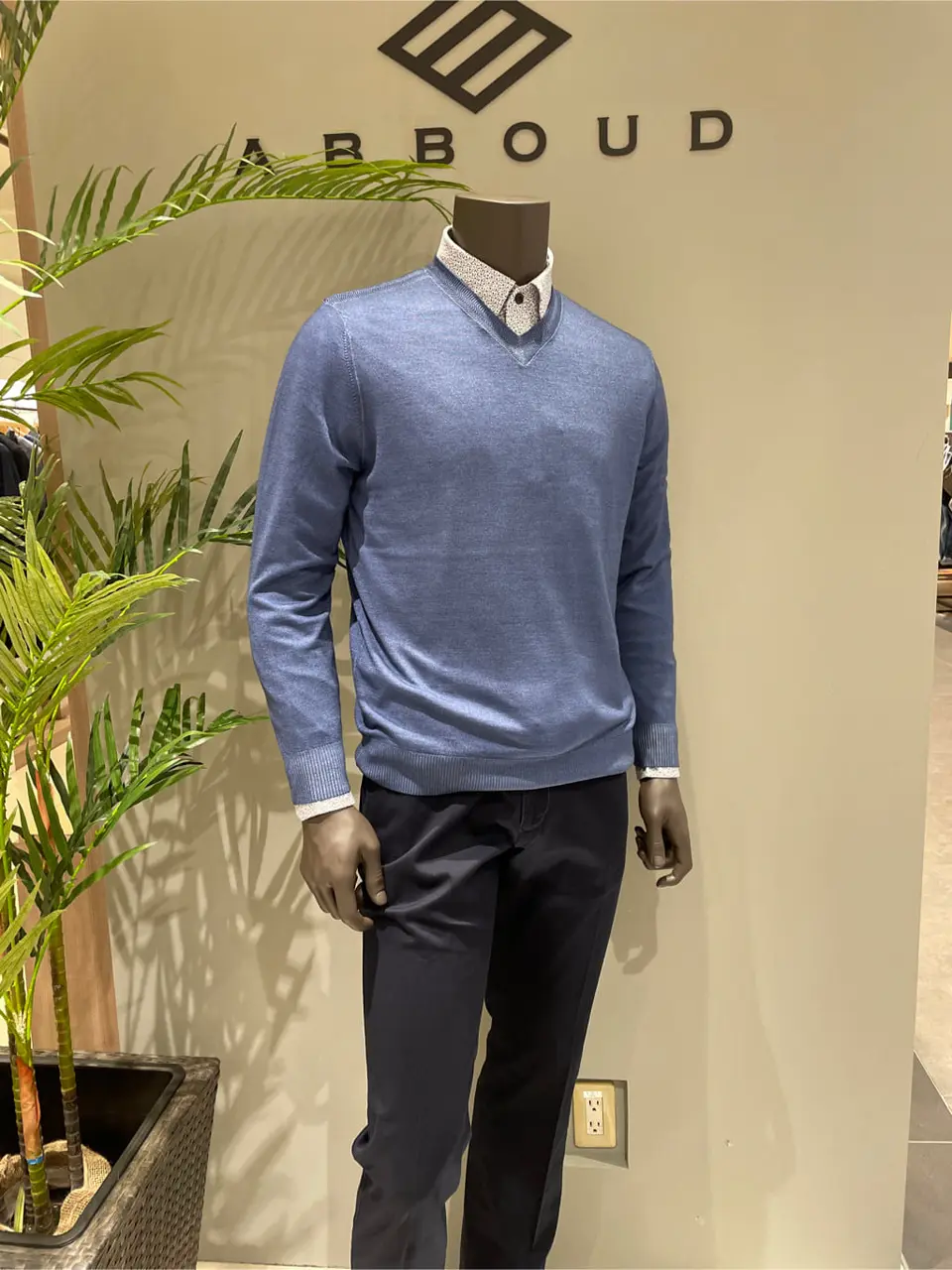 JOSEPH ABBOUD 伊津野 コーディネート画像