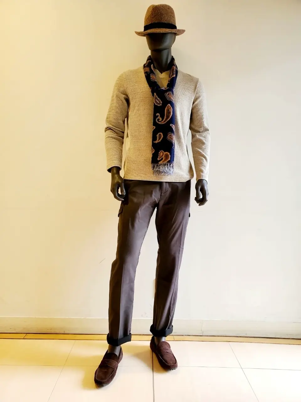 JOSEPH ABBOUD 亀井 コーディネート画像