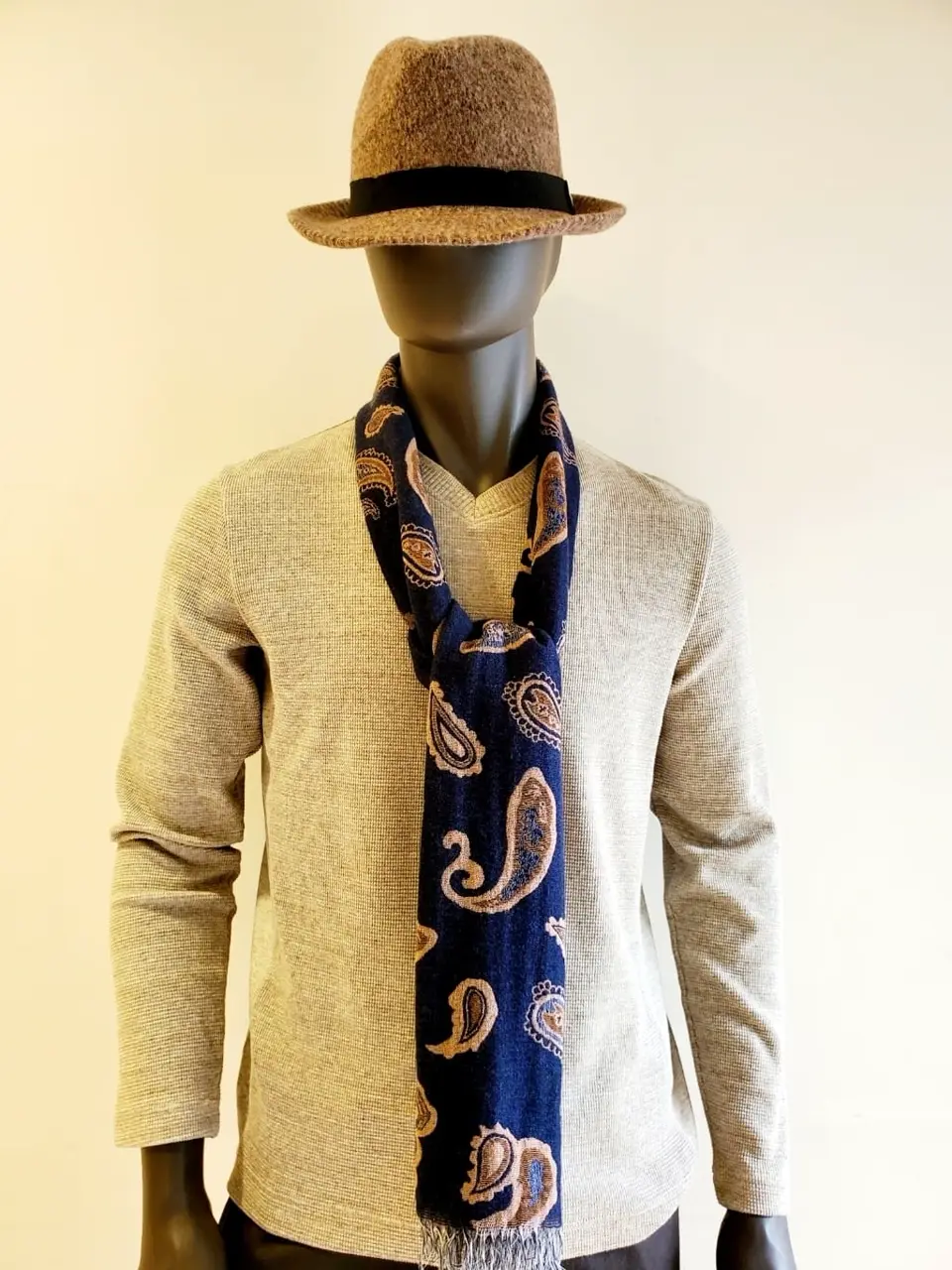 JOSEPH ABBOUD 亀井 コーディネート画像