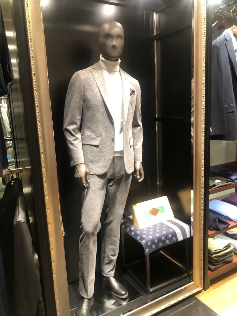 JOSEPH ABBOUD 新林 コーディネート画像