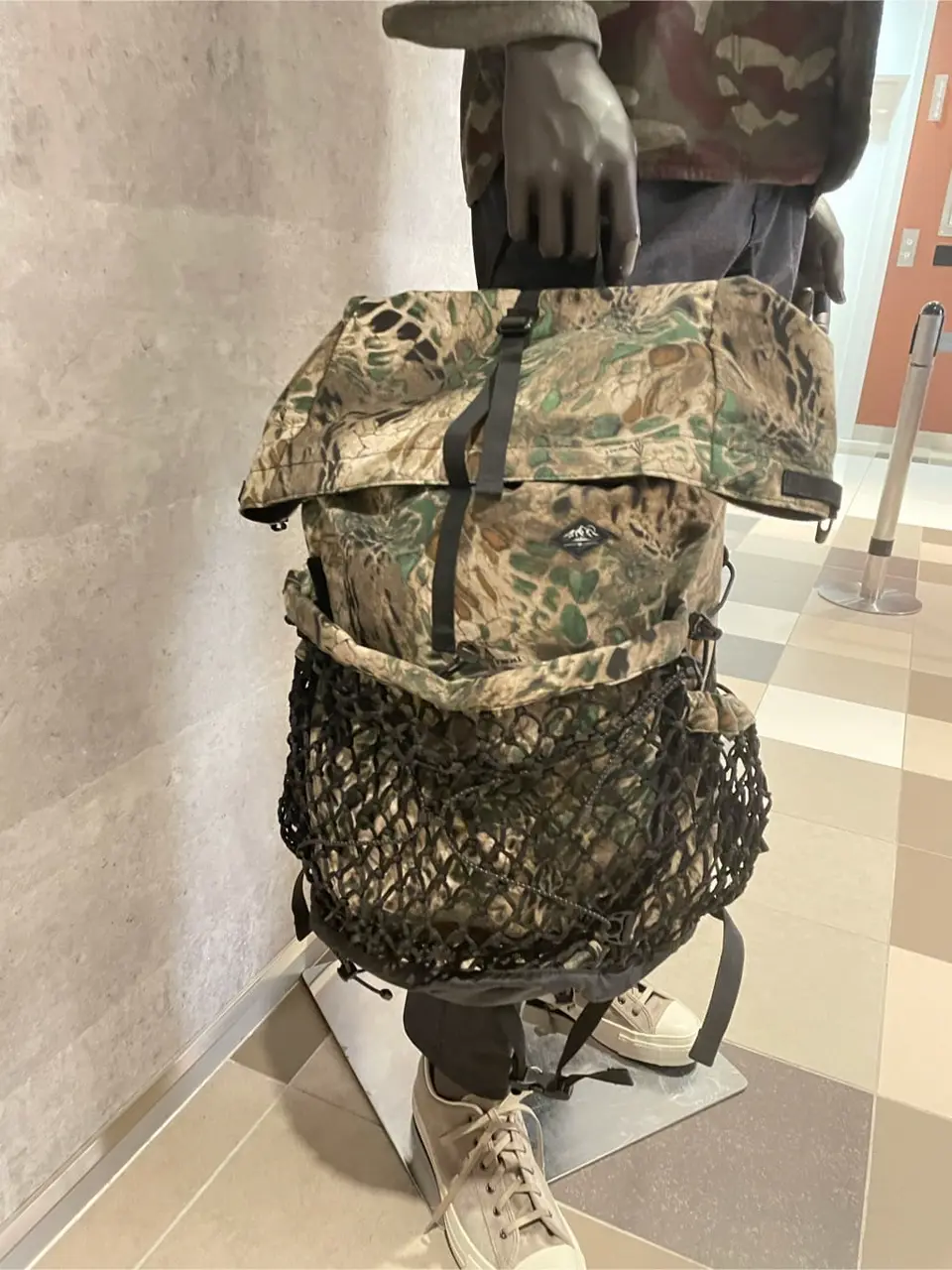 JOSEPH ABBOUD 東　 コーディネート画像