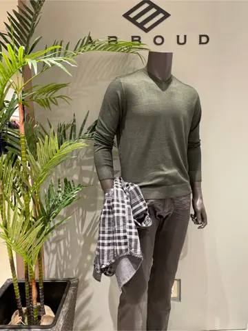 JOSEPH ABBOUD 伊津野 コーディネート画像