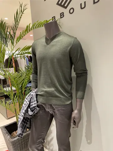 JOSEPH ABBOUD 伊津野 コーディネート画像