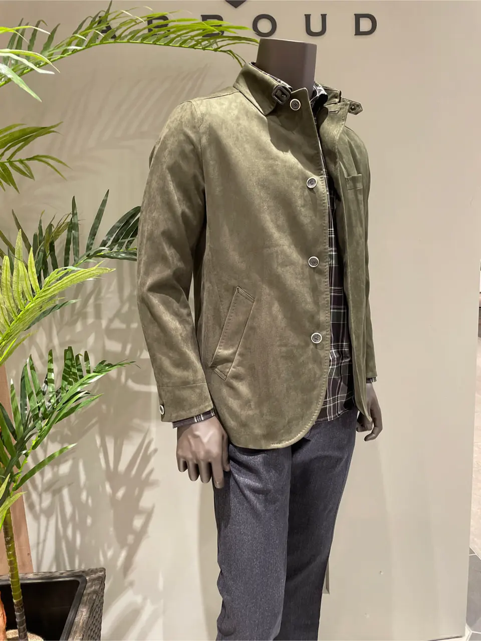 JOSEPH ABBOUD 伊津野 コーディネート画像