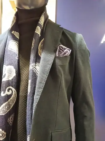 JOSEPH ABBOUD 鈴木 コーディネート画像