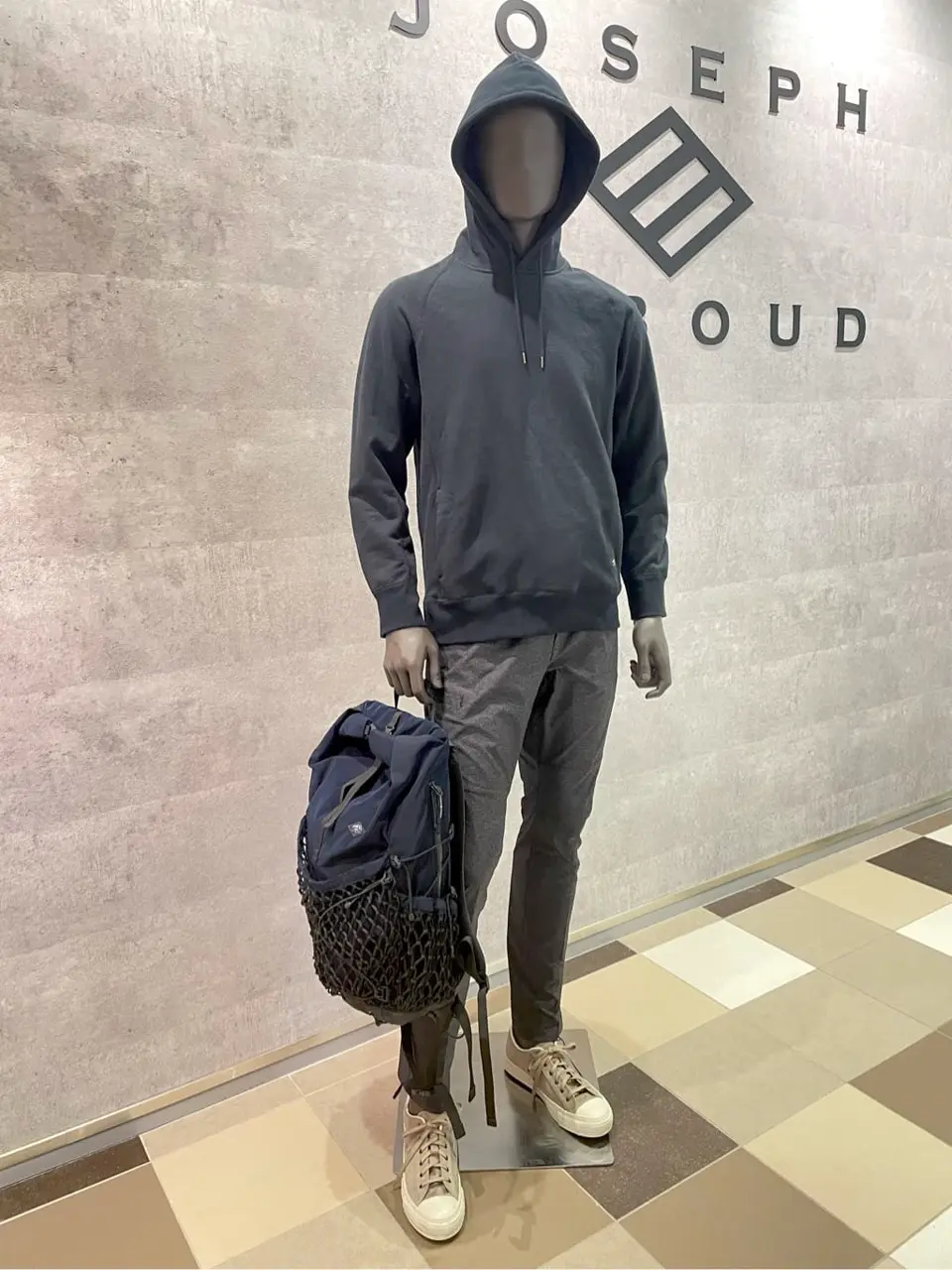  東　 コーディネート画像