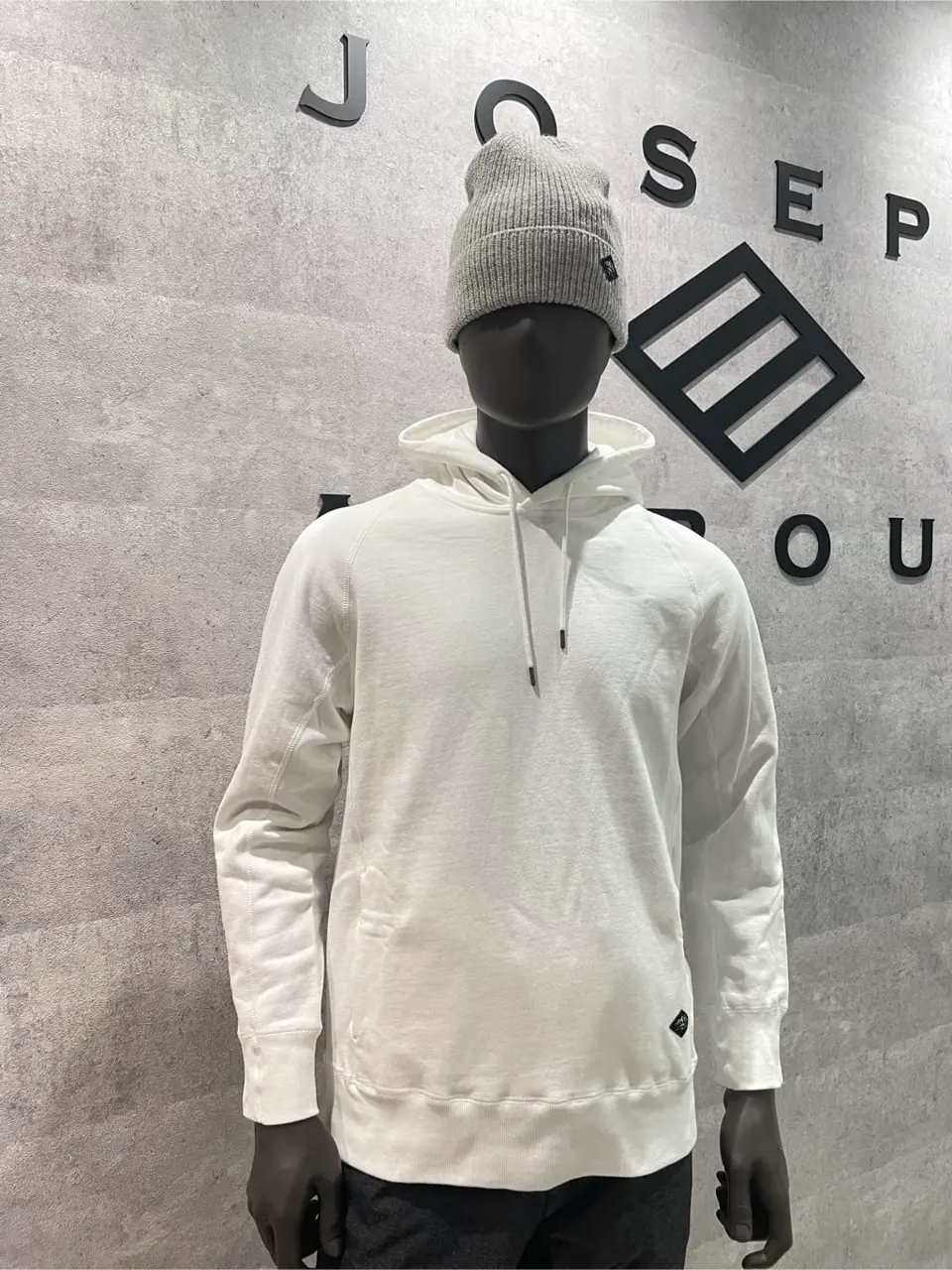 JOSEPH ABBOUD 東　 コーディネート画像