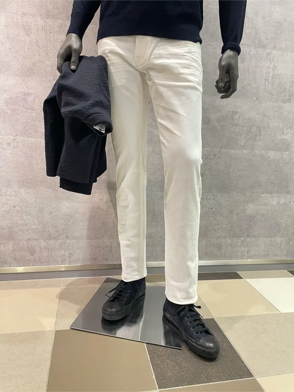 JOSEPH ABBOUD 東　 コーディネート画像