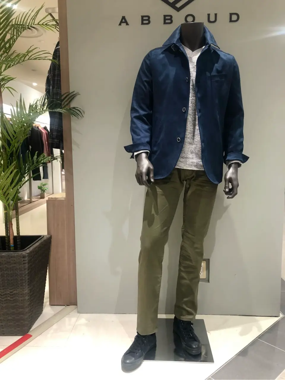 JOSEPH ABBOUD 川田 コーディネート画像