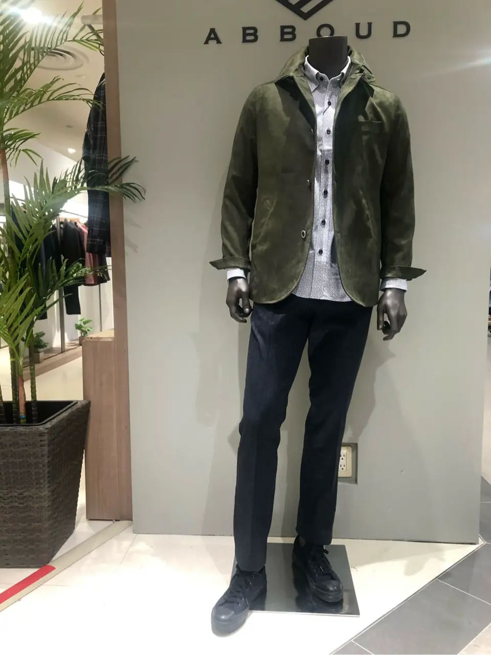 JOSEPH ABBOUD 川田 コーディネート画像