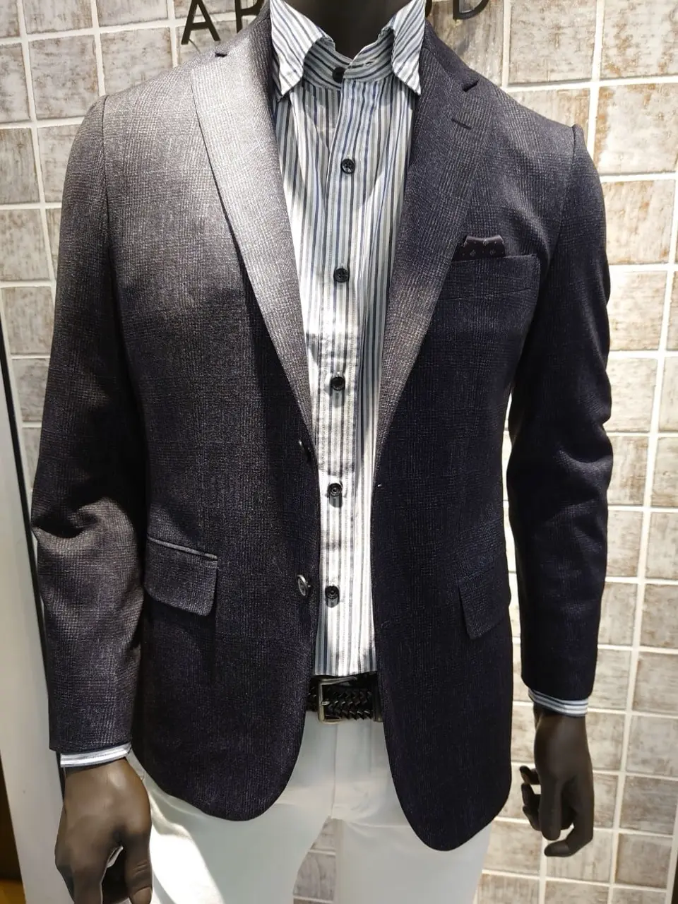 JOSEPH ABBOUD 大橋 コーディネート画像