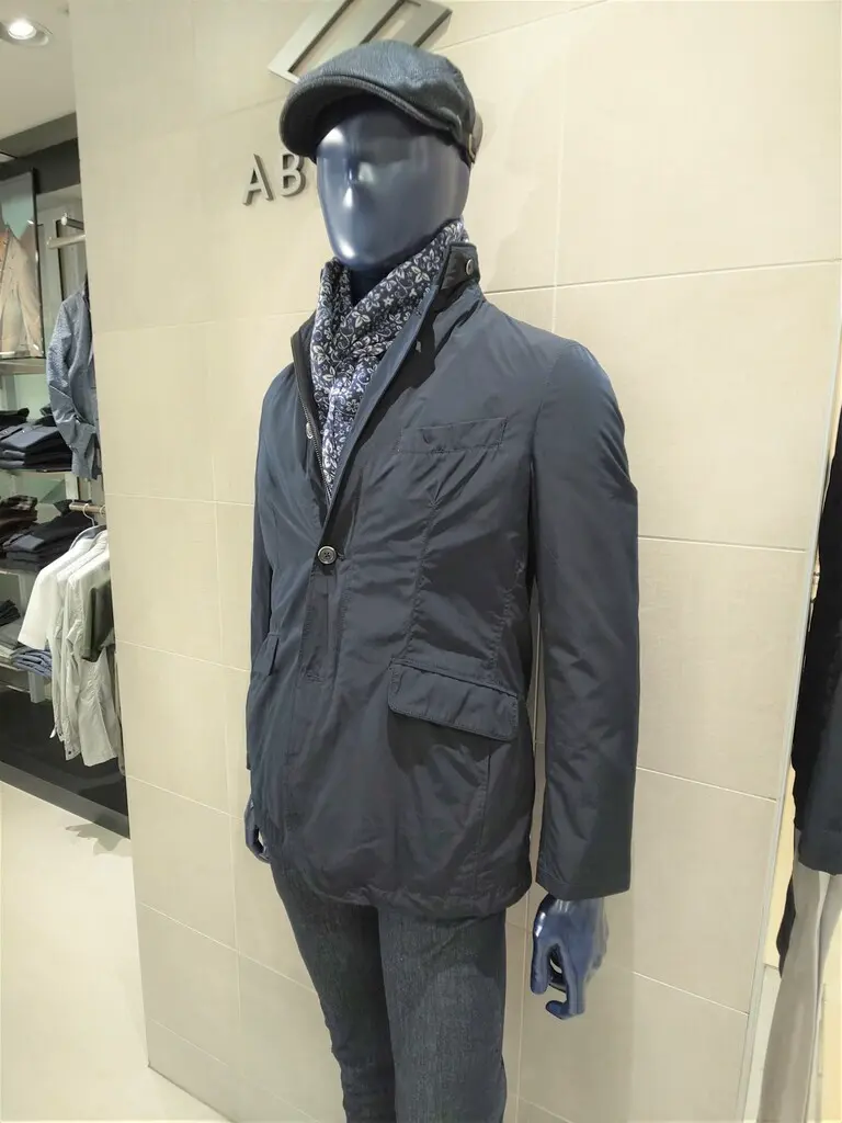 JOSEPH ABBOUD 吉川 コーディネート画像