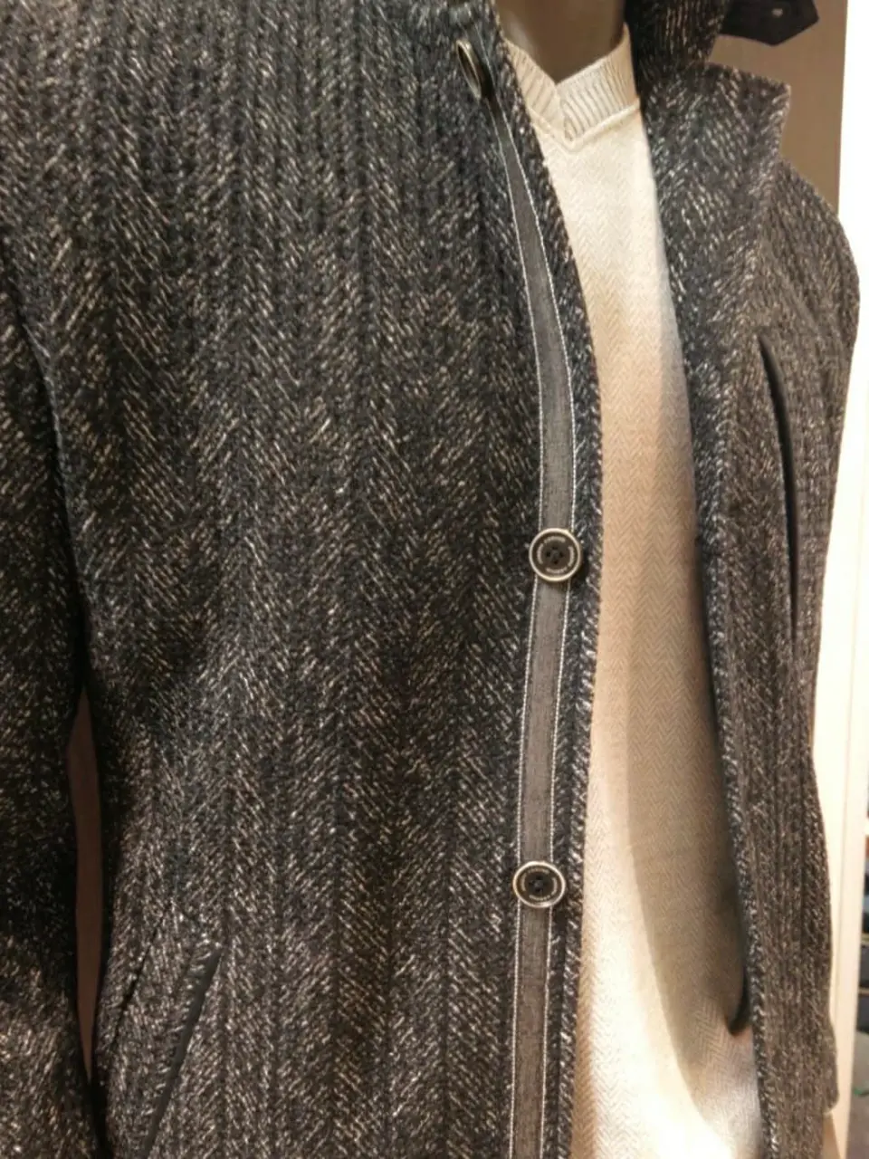 JOSEPH ABBOUD スタッフ コーディネート画像