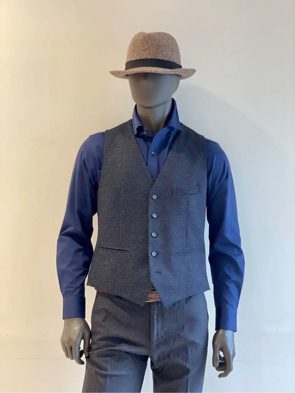 JOSEPH ABBOUD 金本 コーディネート画像