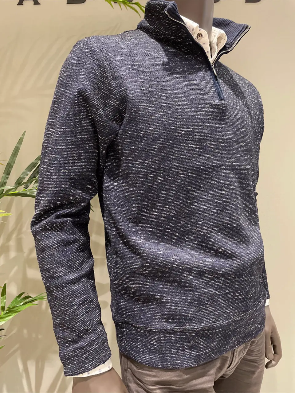 JOSEPH ABBOUD 伊津野 コーディネート画像