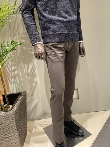 JOSEPH ABBOUD 伊津野 コーディネート画像