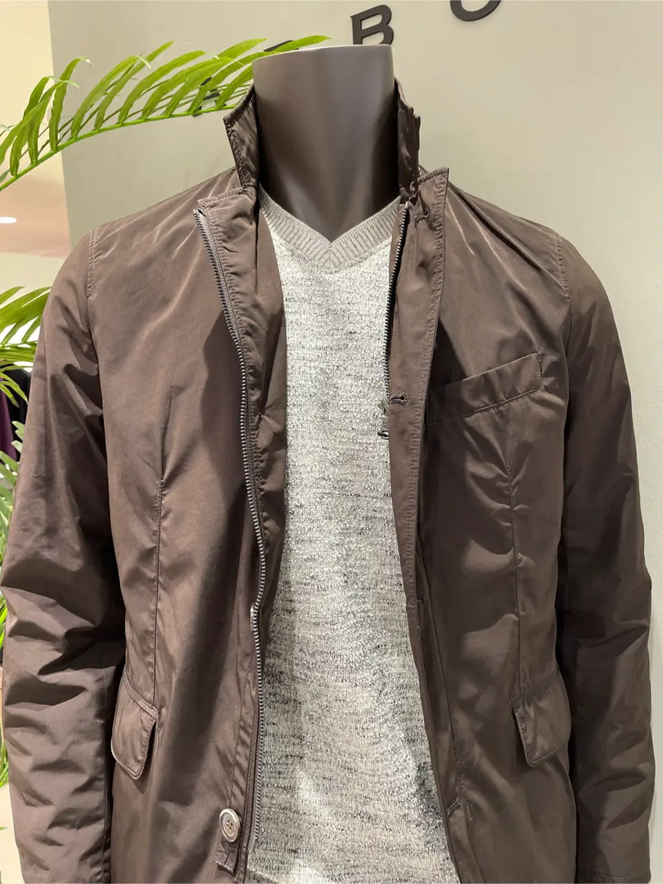 JOSEPH ABBOUD 伊津野 コーディネート画像