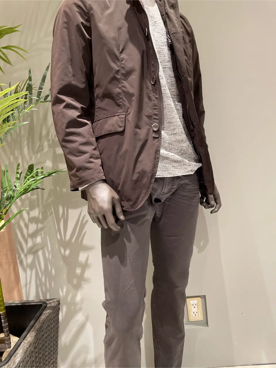 JOSEPH ABBOUD 伊津野 コーディネート画像