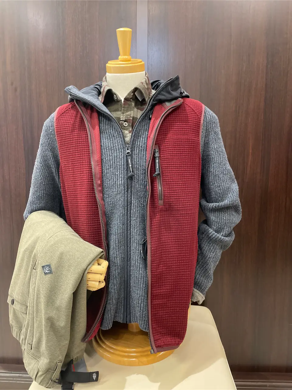 JOSEPH ABBOUD 松山 コーディネート画像