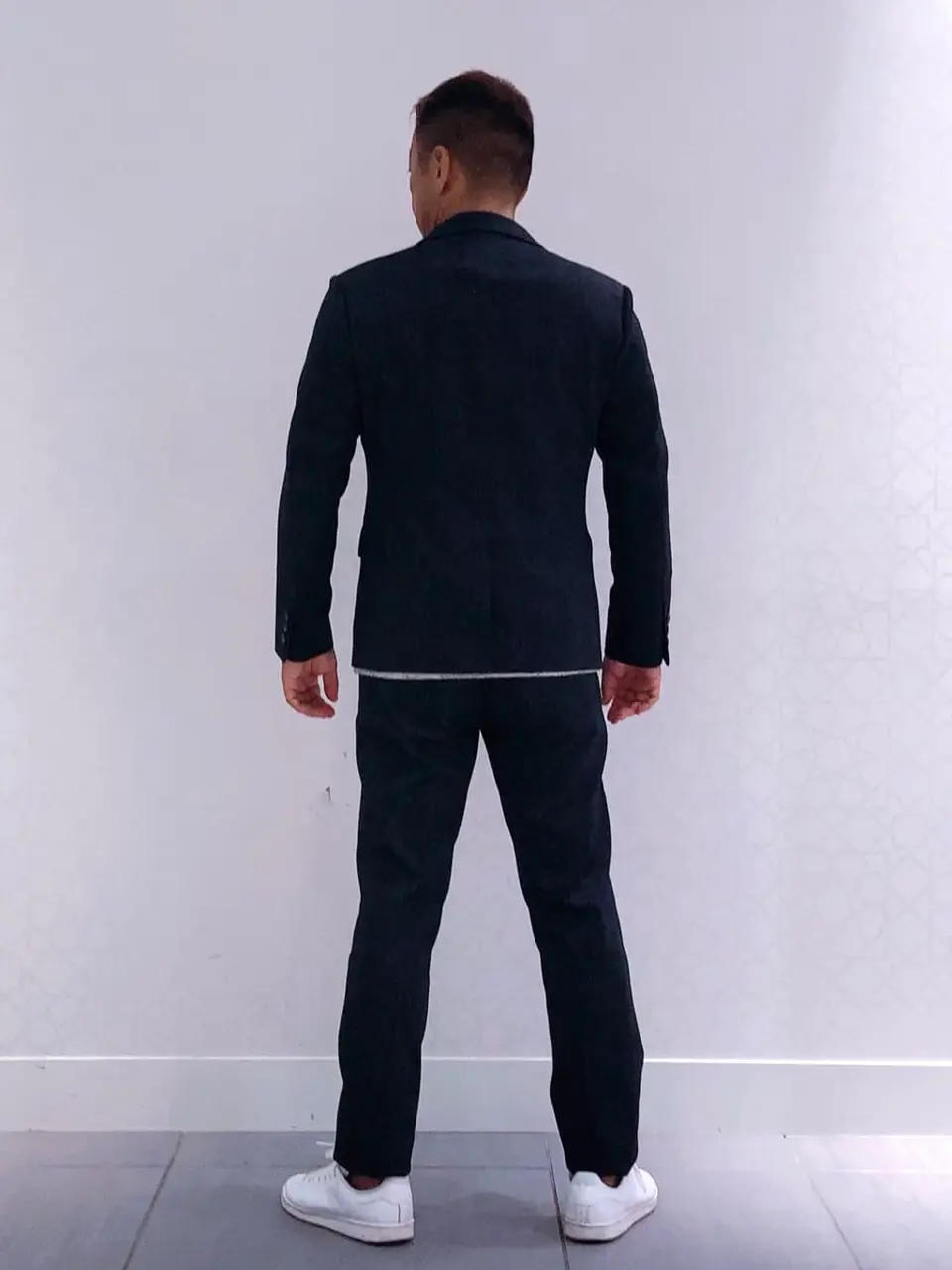 JOSEPH ABBOUD 佐藤 コーディネート画像